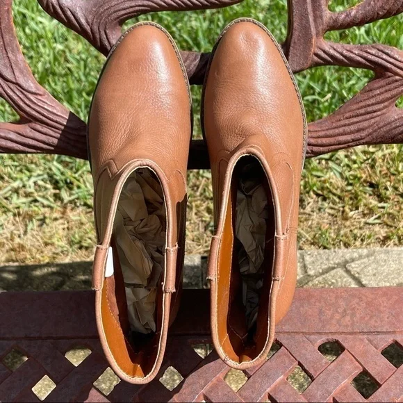 KENNETH Cole Reaction Hot Step Brown Leather Ankle Booties - Picture 9 of 11